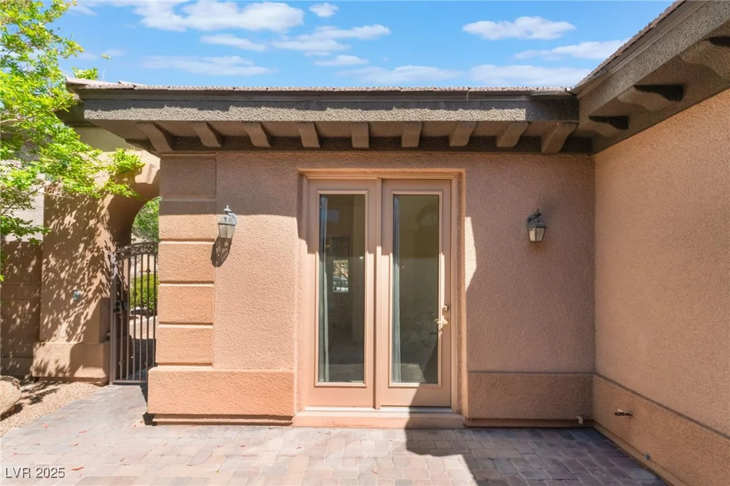 9025 Loggers Mill, Las Vegas, NV 89143