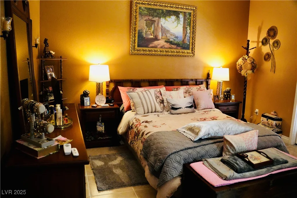 9355 Viking, Las Vegas, NV 89147