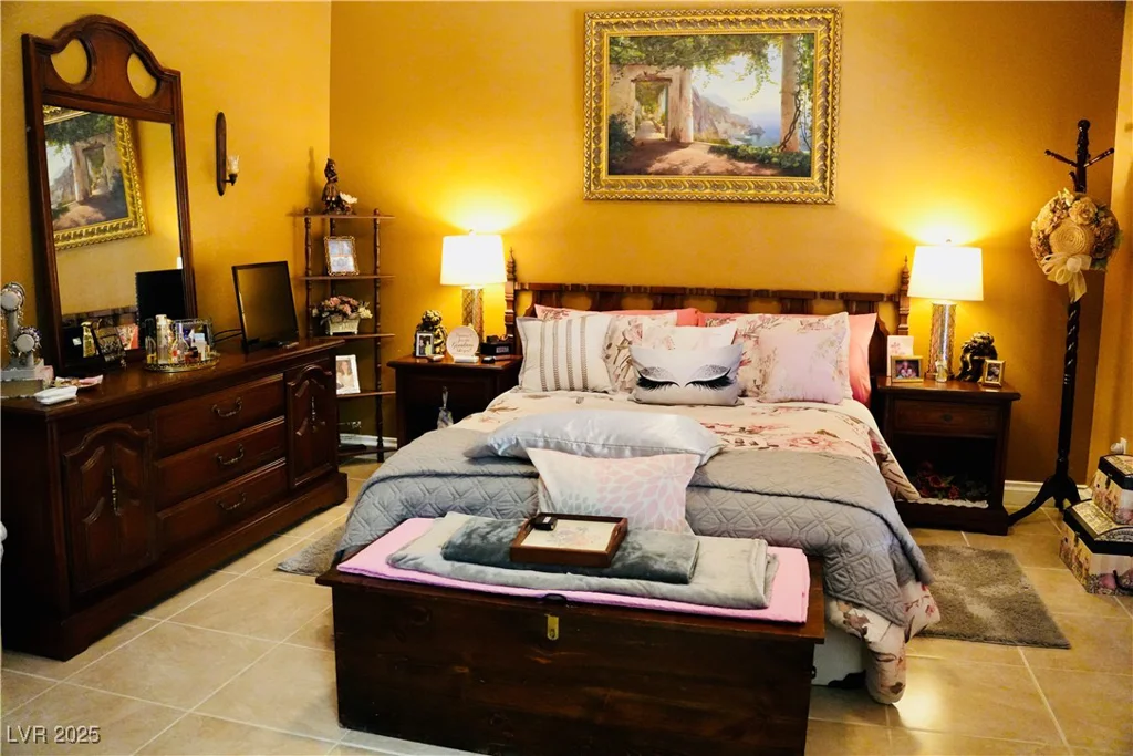 9355 Viking, Las Vegas, NV 89147