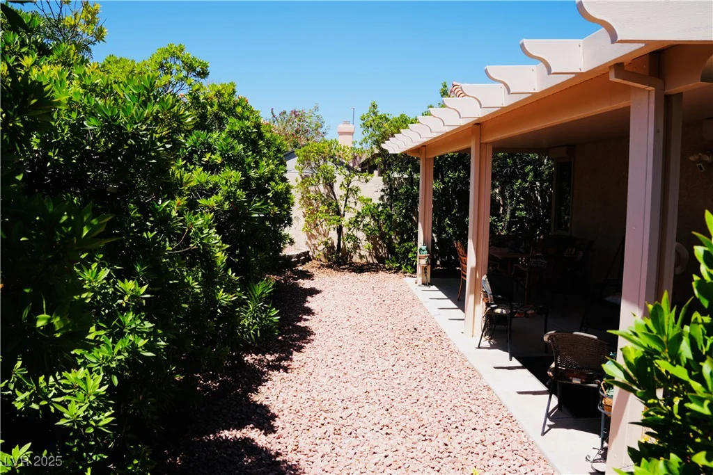 9355 Viking, Las Vegas, NV 89147