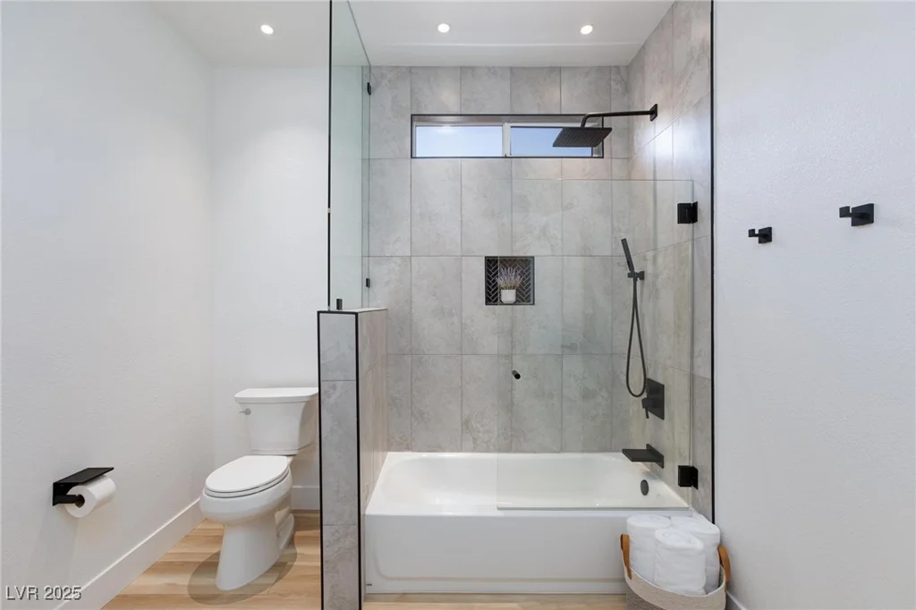 81 Alerion, Las Vegas, NV 89138