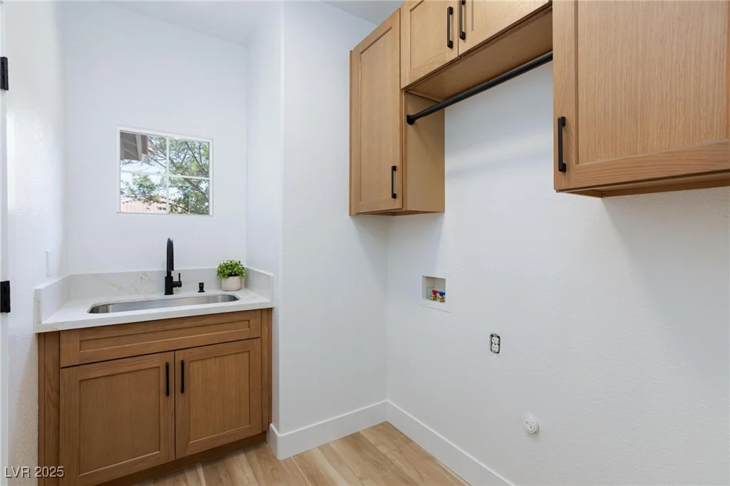 81 Alerion, Las Vegas, NV 89138