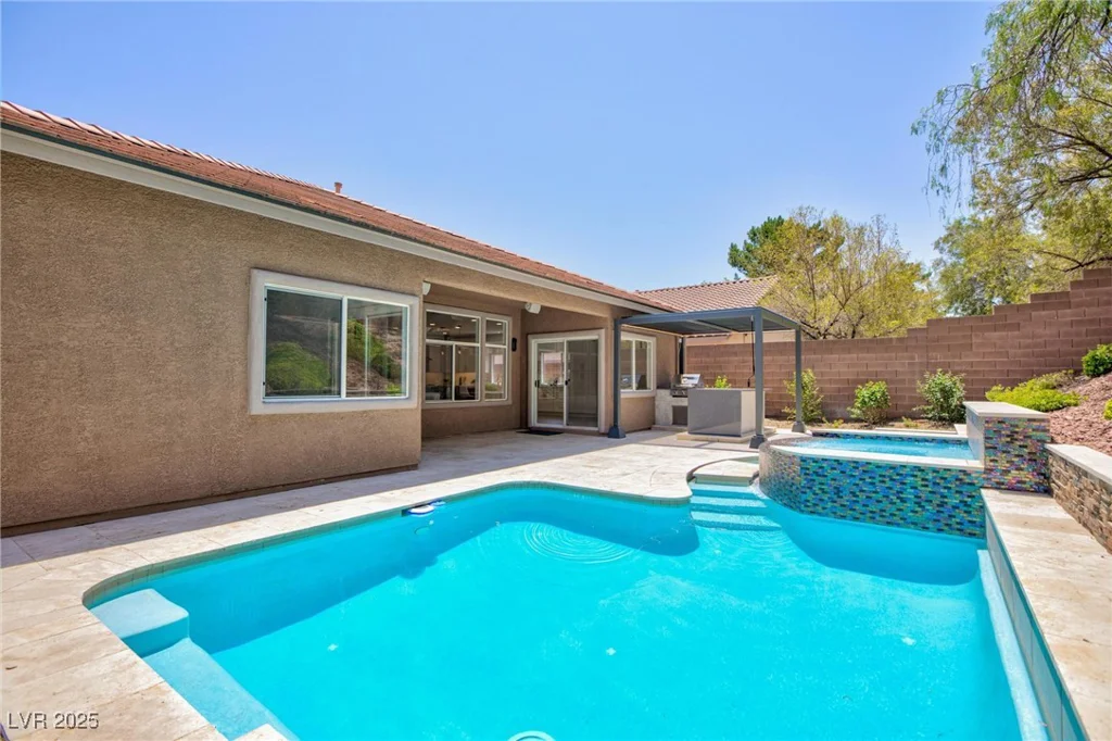 81 Alerion, Las Vegas, NV 89138