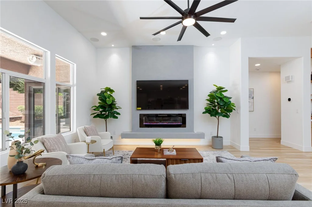 81 Alerion, Las Vegas, NV 89138