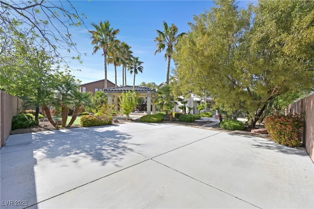 9008 Sawhill Pond, Las Vegas, NV 89131
