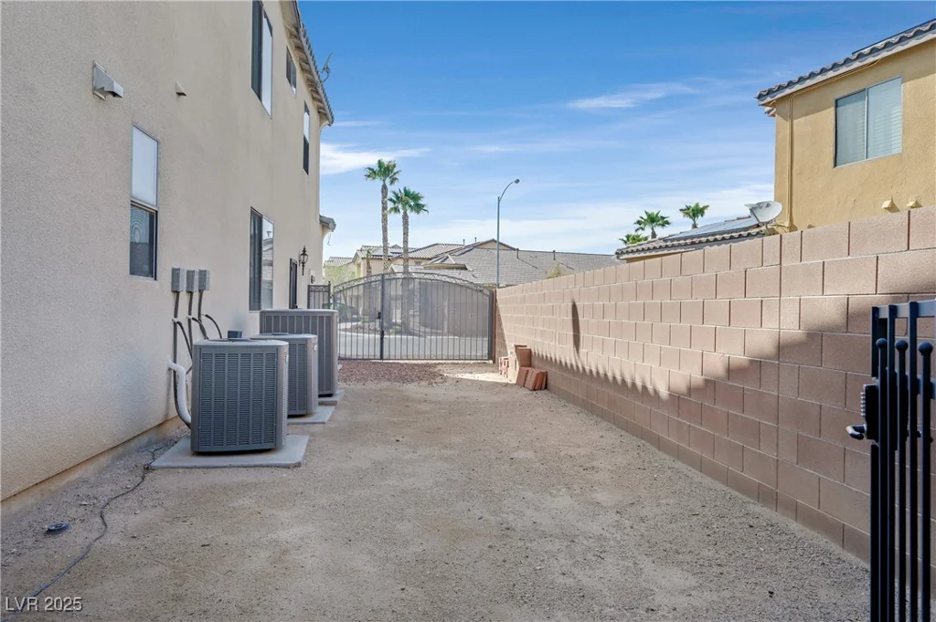 9008 Sawhill Pond, Las Vegas, NV 89131