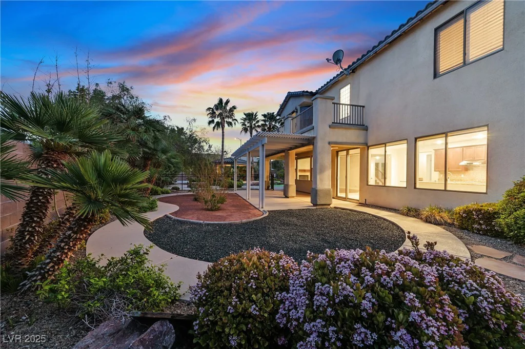 9008 Sawhill Pond, Las Vegas, NV 89131