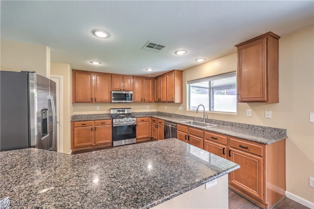 10072 Pelham Park, Las Vegas, NV 89148