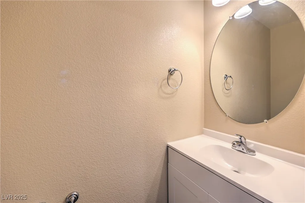 10072 Pelham Park, Las Vegas, NV 89148