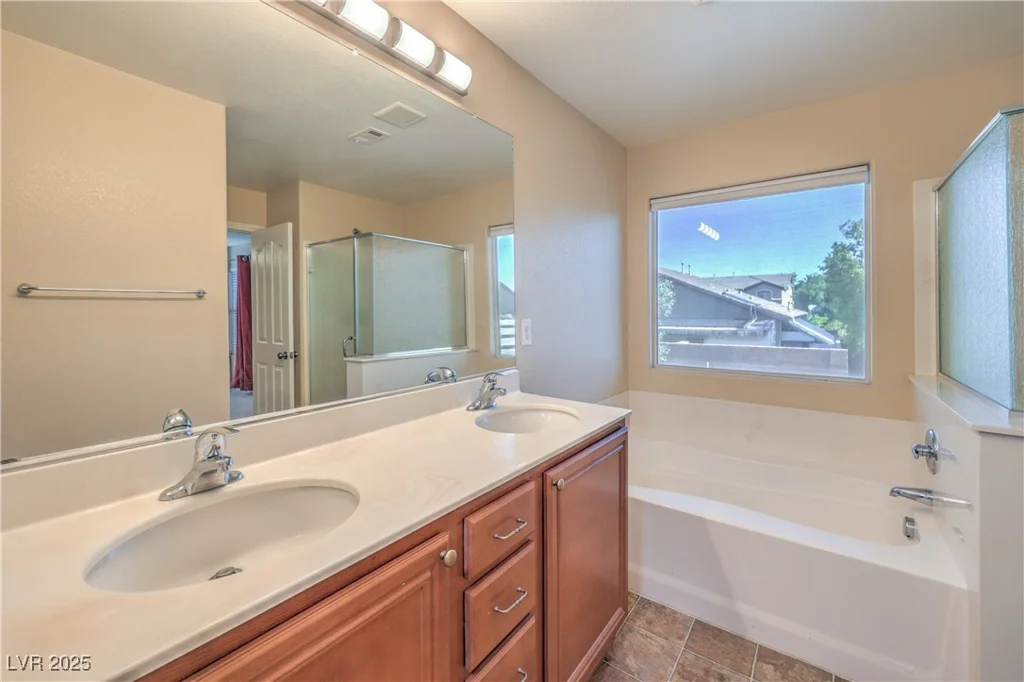 10072 Pelham Park, Las Vegas, NV 89148