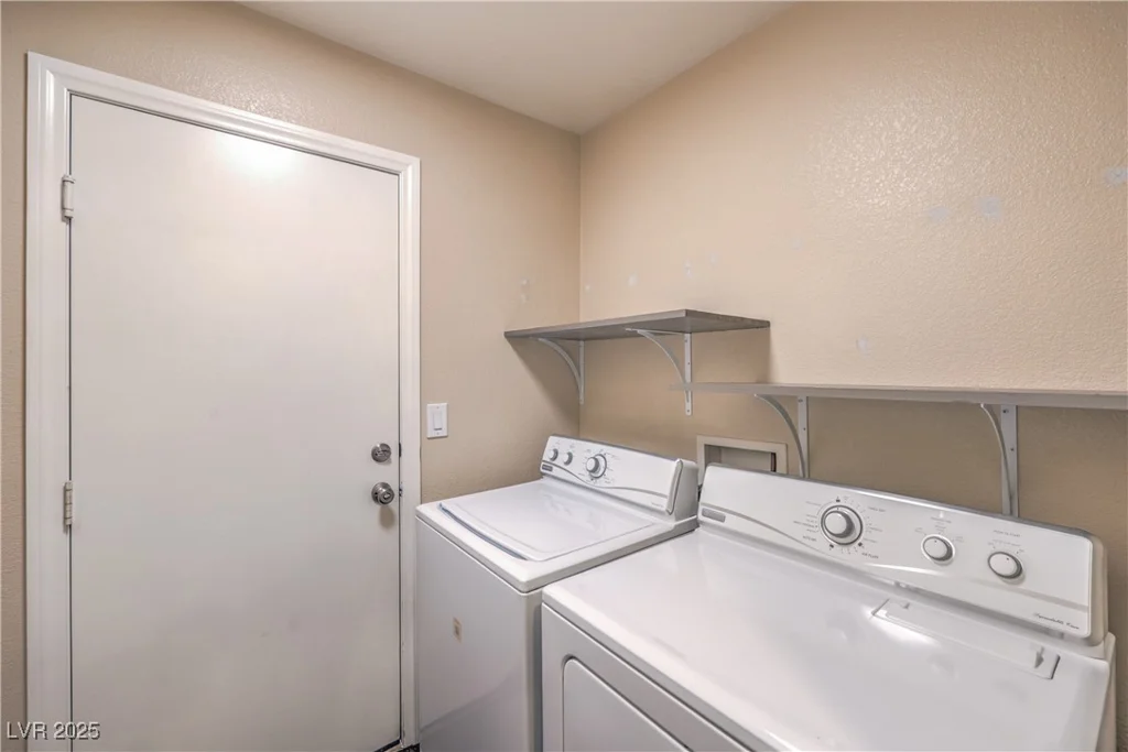 10072 Pelham Park, Las Vegas, NV 89148