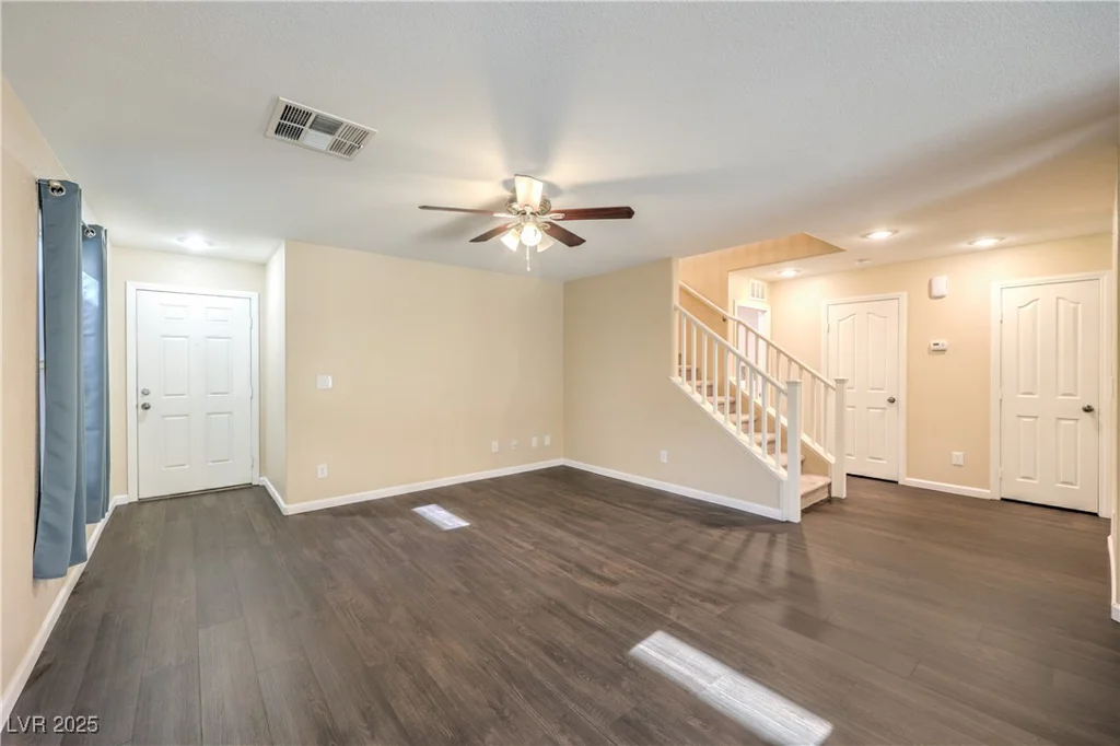 10072 Pelham Park, Las Vegas, NV 89148