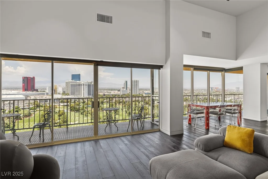 3111 Bel Air, Las Vegas, NV 89109