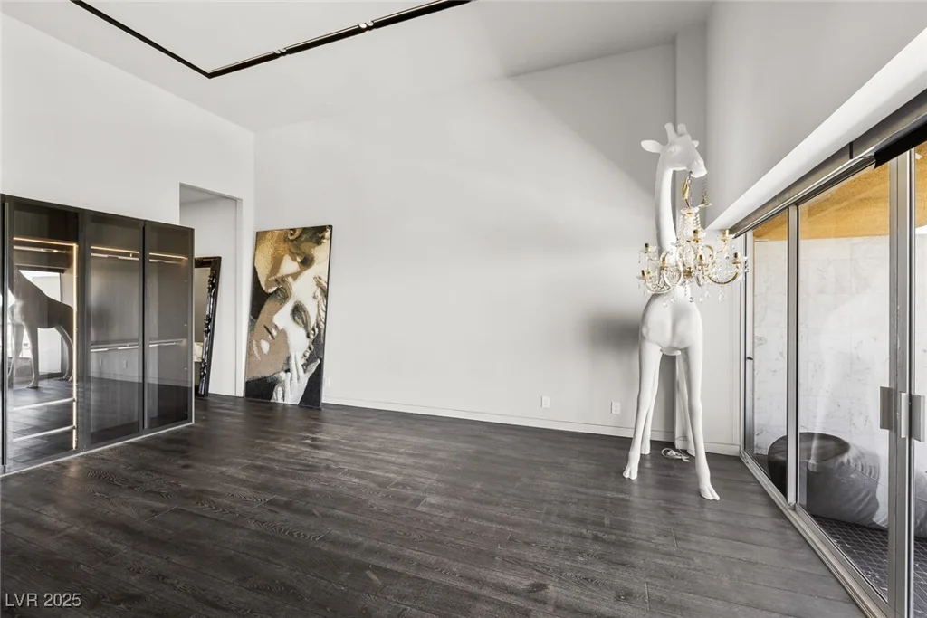 3111 Bel Air, Las Vegas, NV 89109