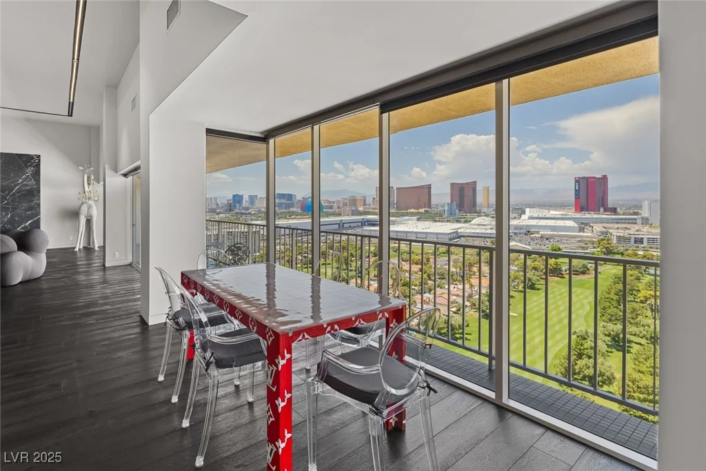 3111 Bel Air, Las Vegas, NV 89109