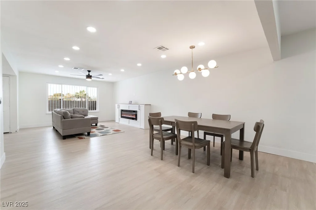 4237 Twain, Las Vegas, NV 89121