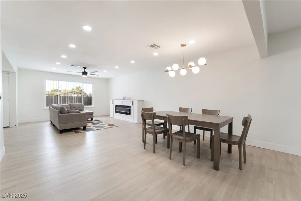 4237 Twain, Las Vegas, NV 89121