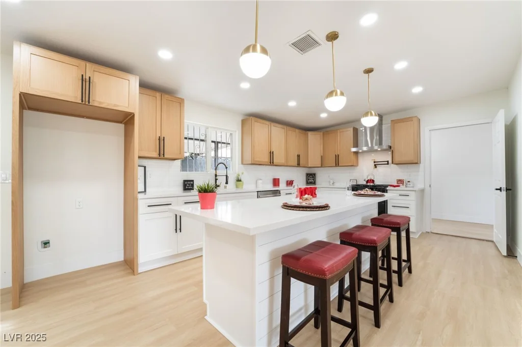 4237 Twain, Las Vegas, NV 89121