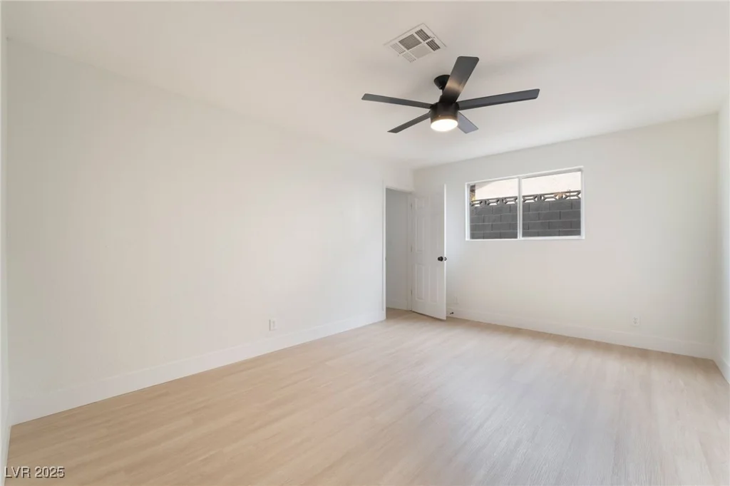 4237 Twain, Las Vegas, NV 89121