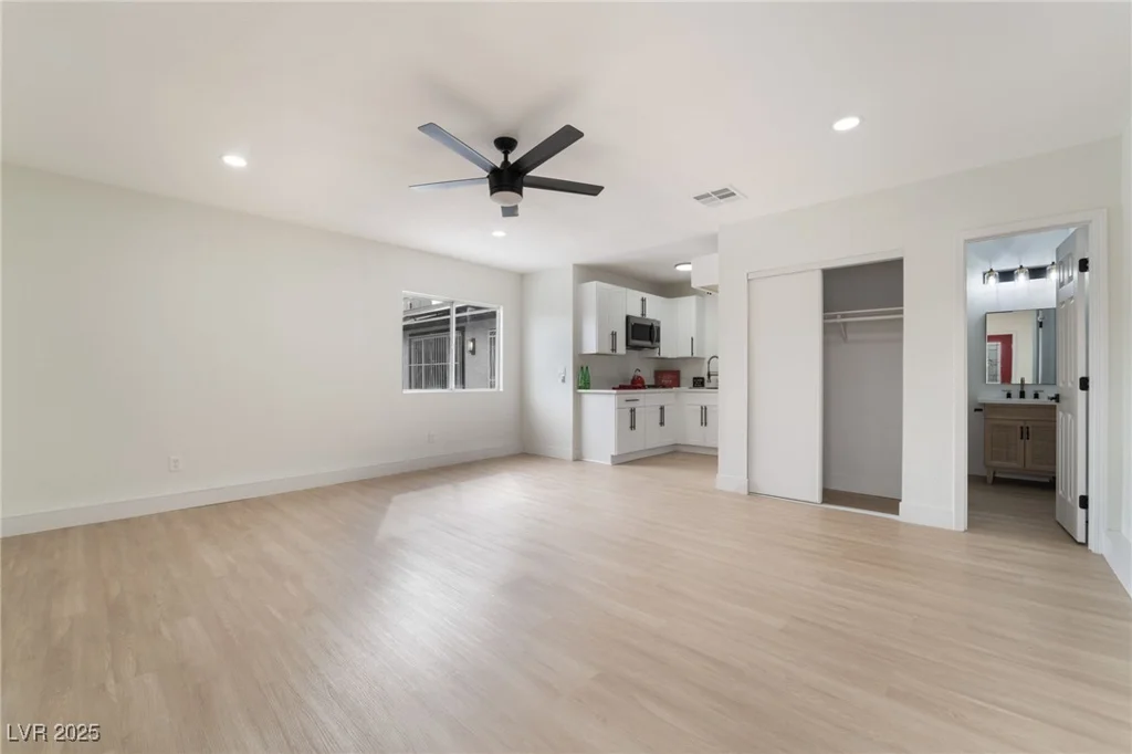 4237 Twain, Las Vegas, NV 89121