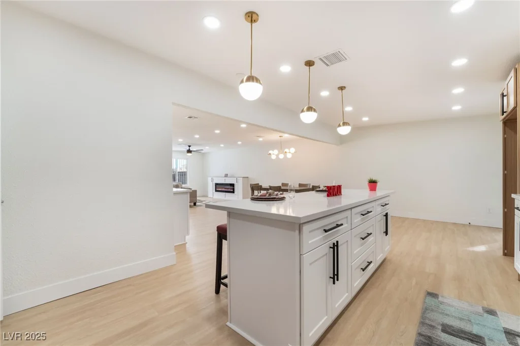 4237 Twain, Las Vegas, NV 89121