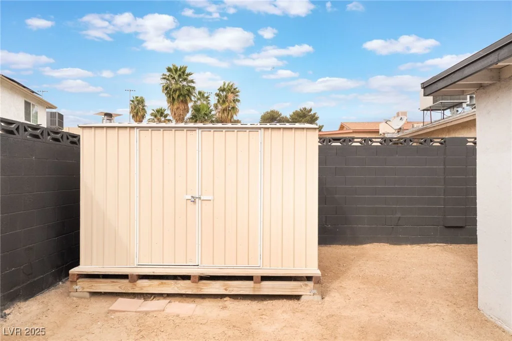 4237 Twain, Las Vegas, NV 89121