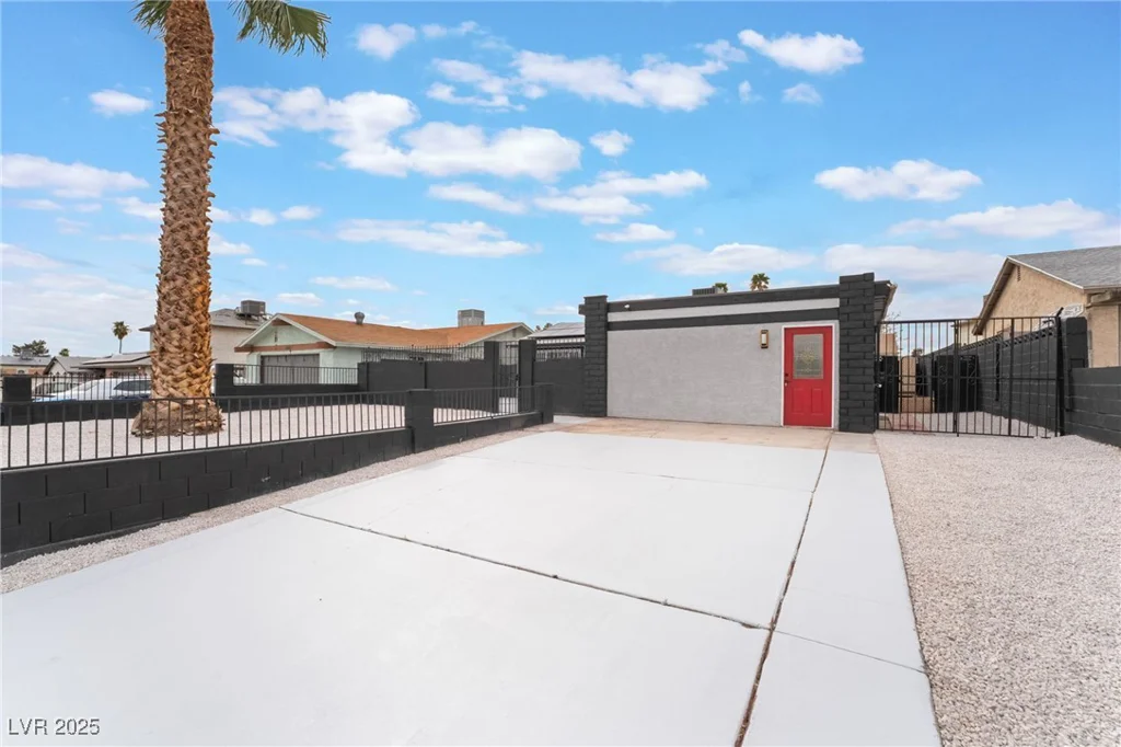 4237 Twain, Las Vegas, NV 89121