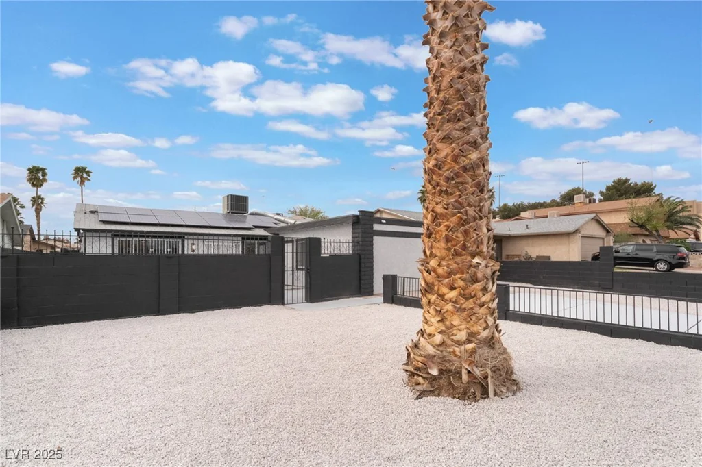 4237 Twain, Las Vegas, NV 89121