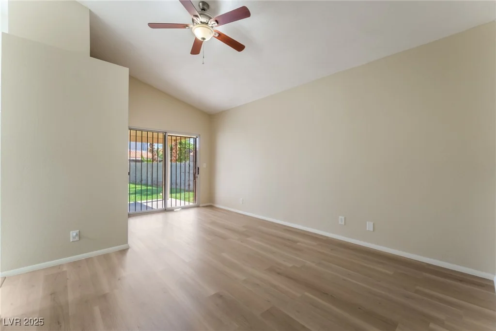 5725 Cedar, Las Vegas, NV 89110