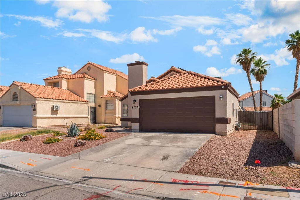 5725 Cedar, Las Vegas, NV 89110