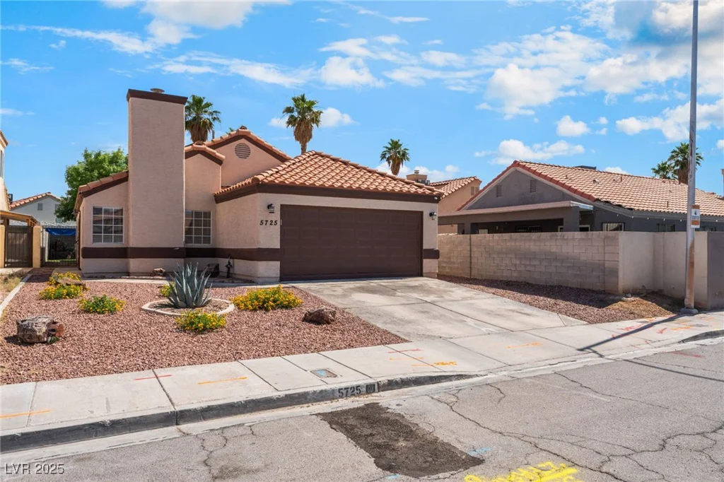 5725 Cedar, Las Vegas, NV 89110