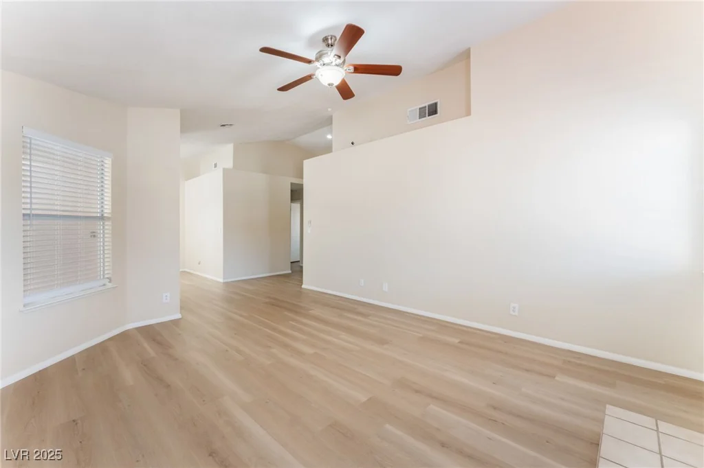 5725 Cedar, Las Vegas, NV 89110