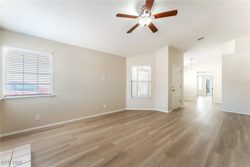 5725 Cedar, Las Vegas, NV 89110