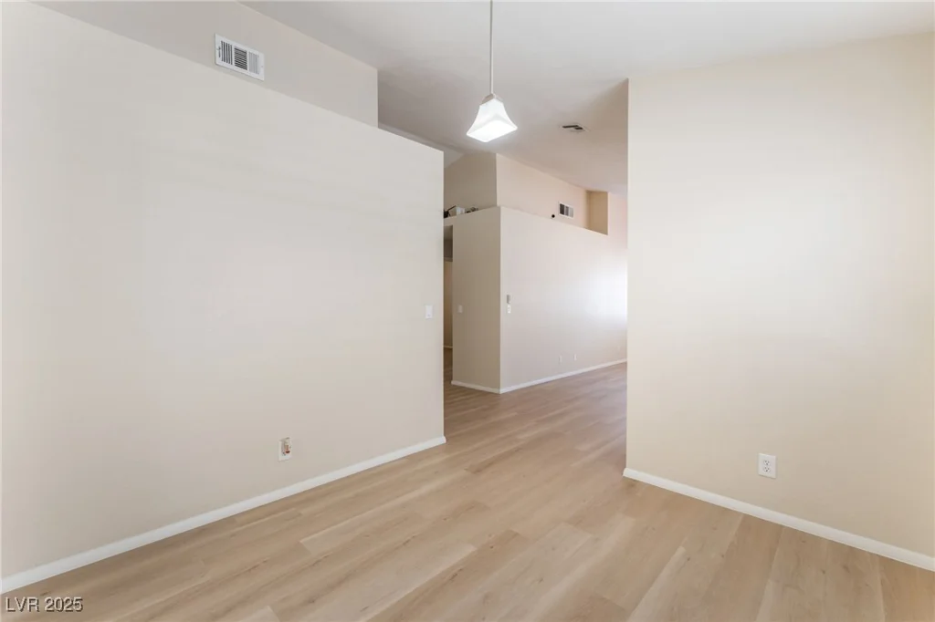 5725 Cedar, Las Vegas, NV 89110