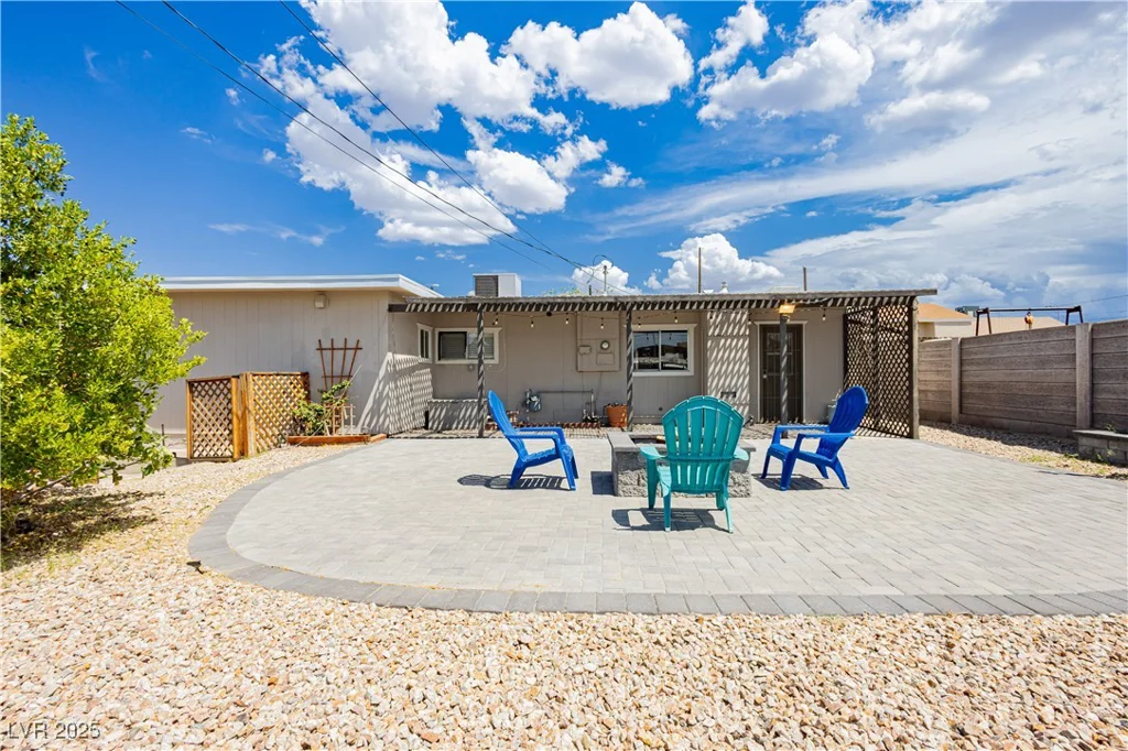 67 Oklahoma, Henderson, NV 89015