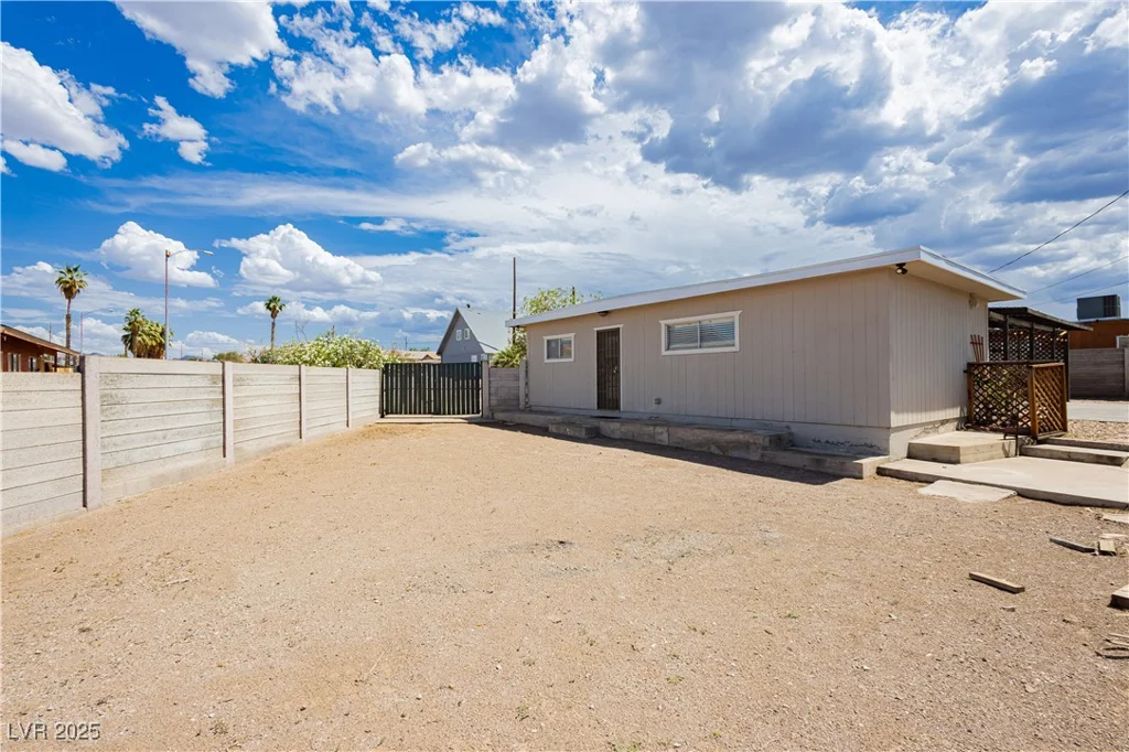 67 Oklahoma, Henderson, NV 89015