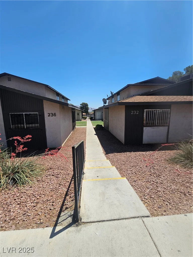 236 Bruce, Las Vegas, NV 89101