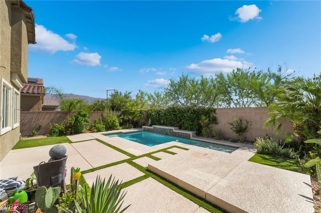 7732 Bandon Cliffs, North Las Vegas, NV 89084