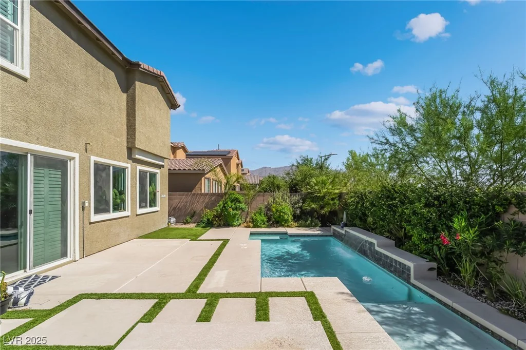 7732 Bandon Cliffs, North Las Vegas, NV 89084