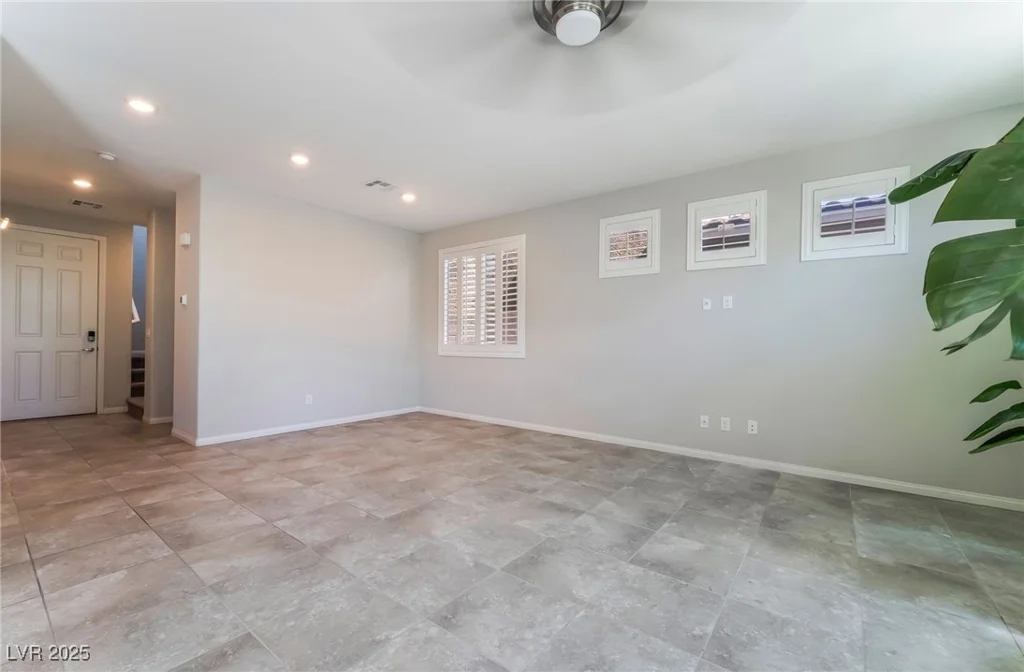 7732 Bandon Cliffs, North Las Vegas, NV 89084