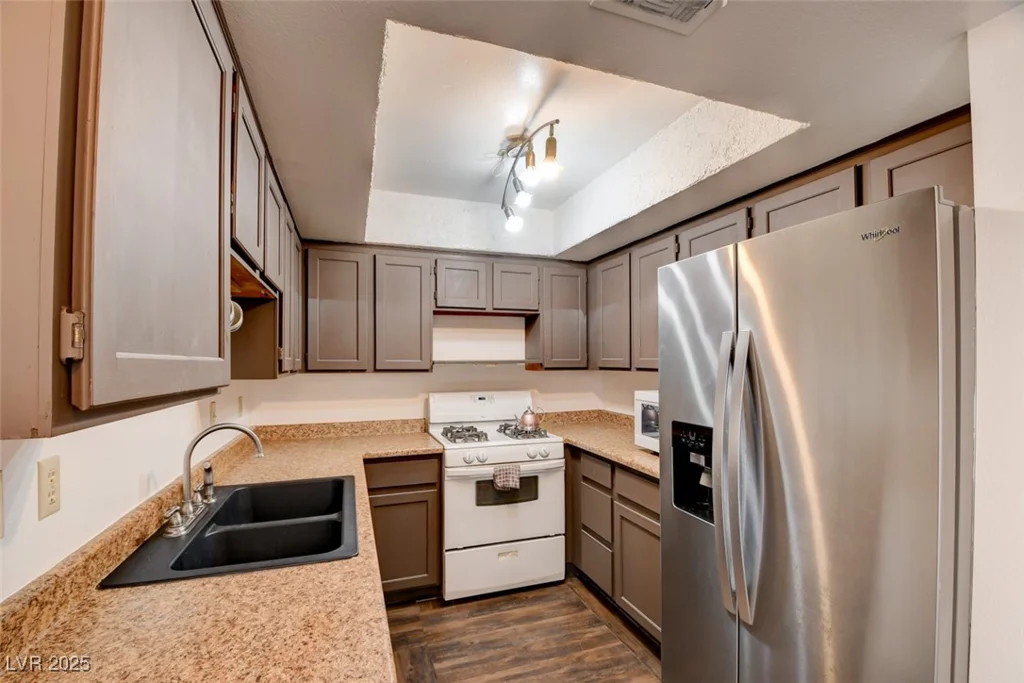 2696 Matogroso, Las Vegas, NV 89121