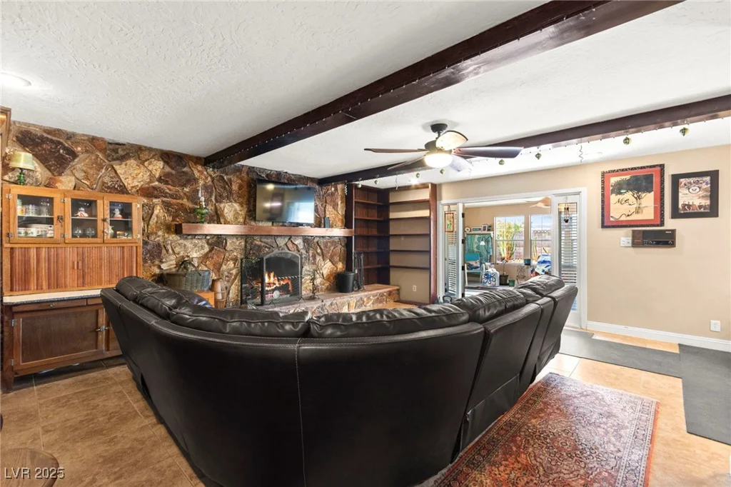 6612 Elton, Las Vegas, NV 89107