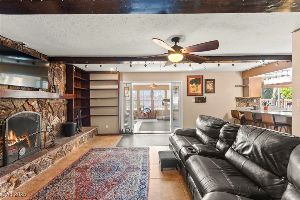 6612 Elton, Las Vegas, NV 89107