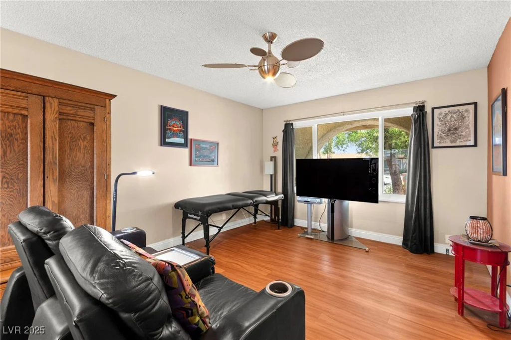 6612 Elton, Las Vegas, NV 89107