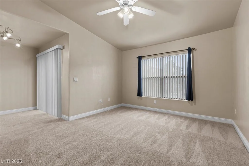 8000 Badura, Las Vegas, NV 89113