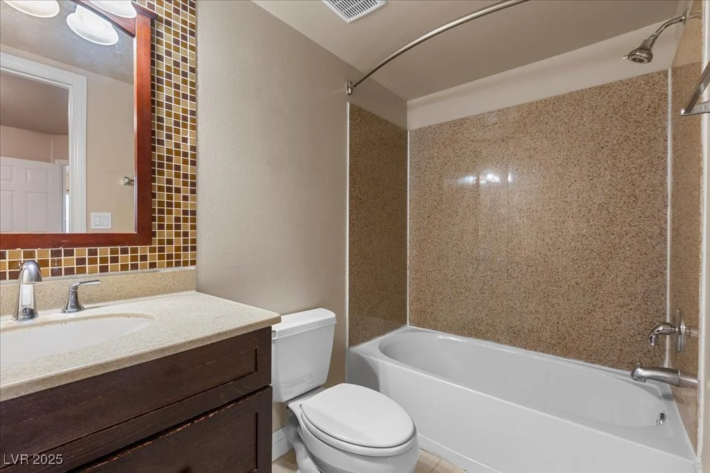 8000 Badura, Las Vegas, NV 89113