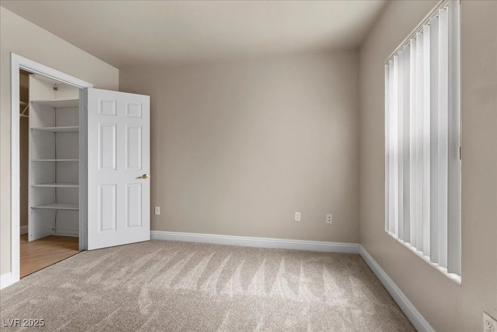 8000 Badura, Las Vegas, NV 89113