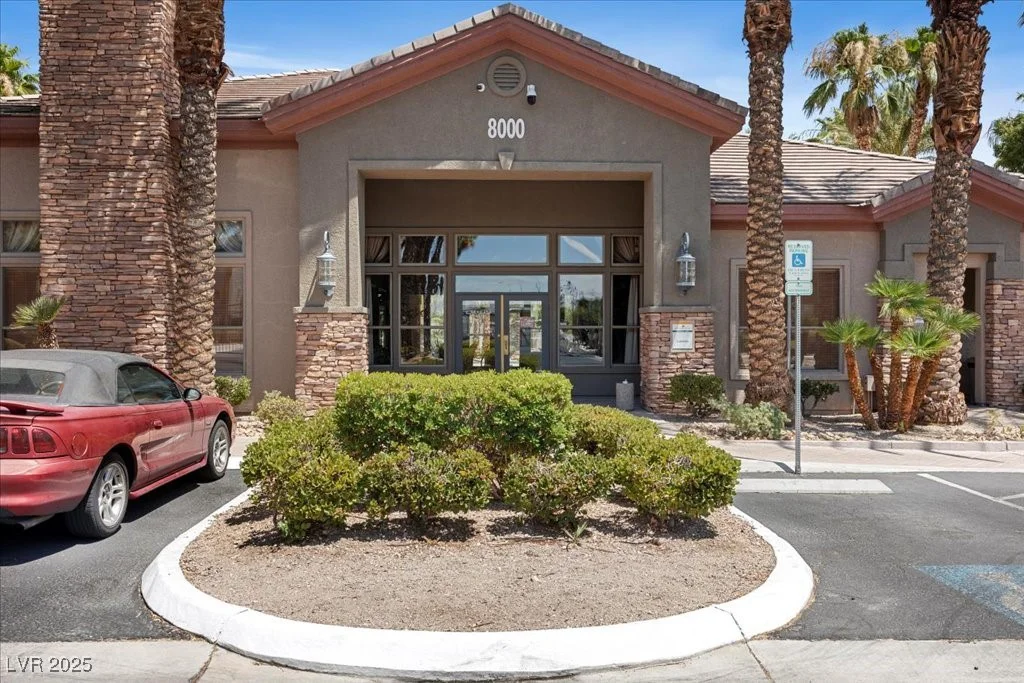 8000 Badura, Las Vegas, NV 89113