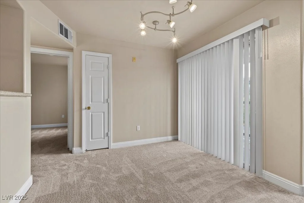 8000 Badura, Las Vegas, NV 89113