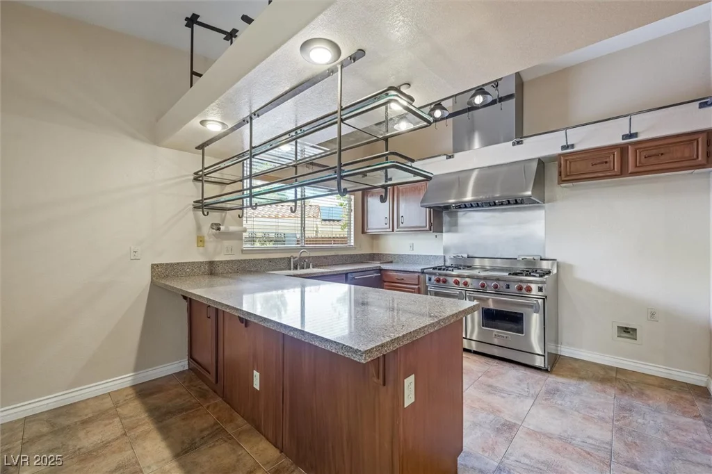 1929 Stonington, Las Vegas, NV 89108